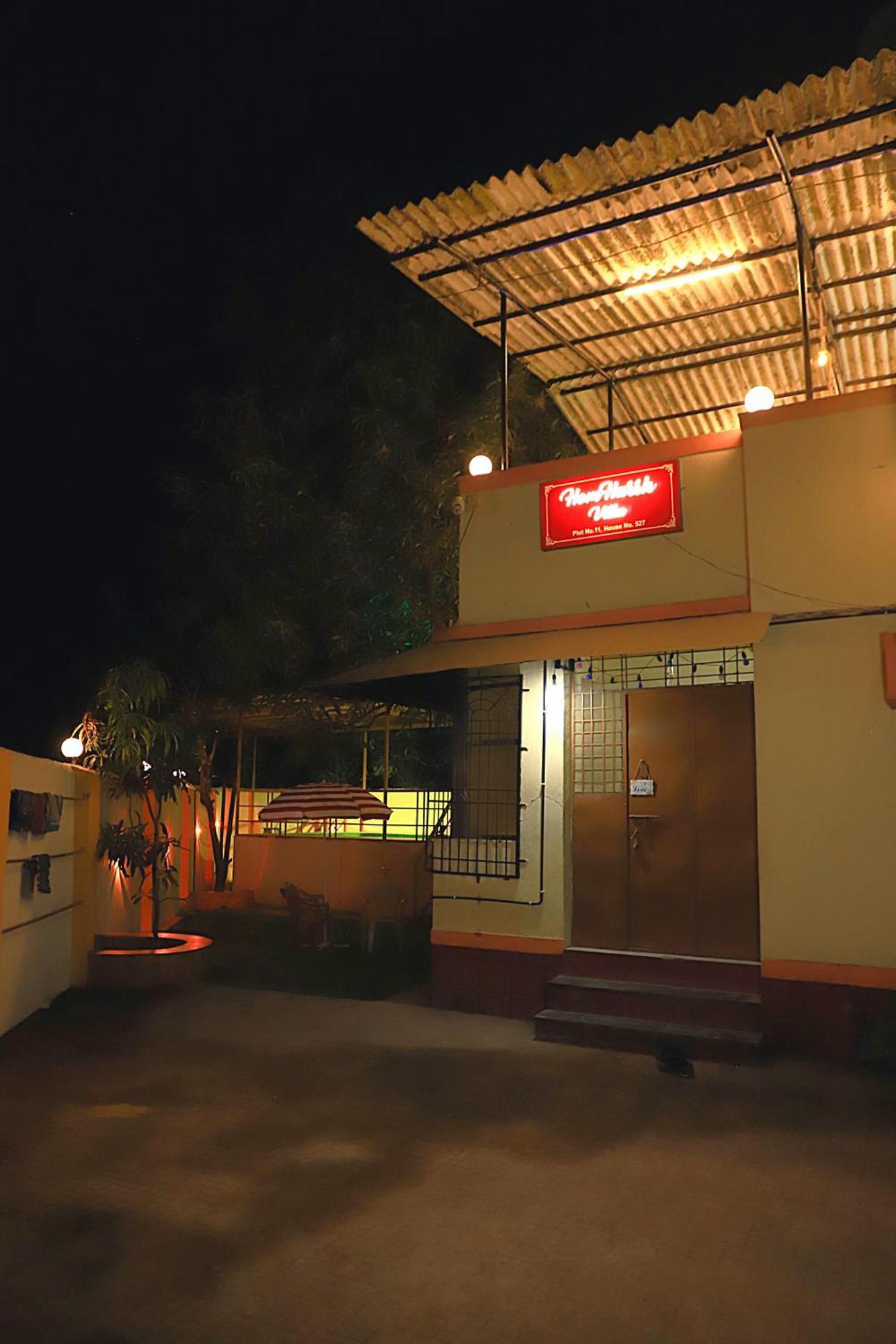 Hemharsh Holiday Home With Pool Karjat Kültér fotó