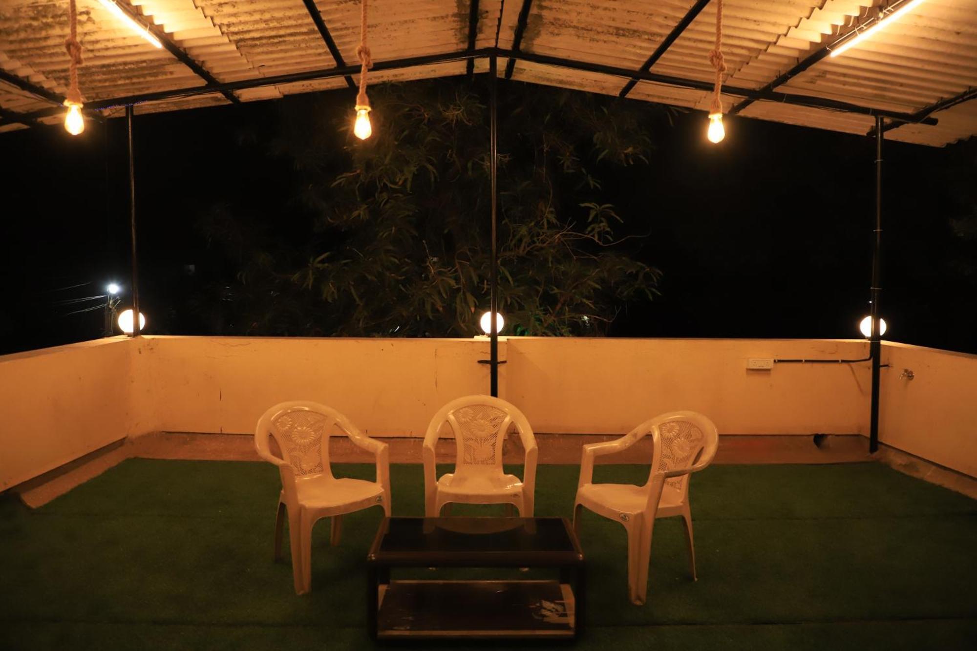 Hemharsh Holiday Home With Pool Karjat Kültér fotó